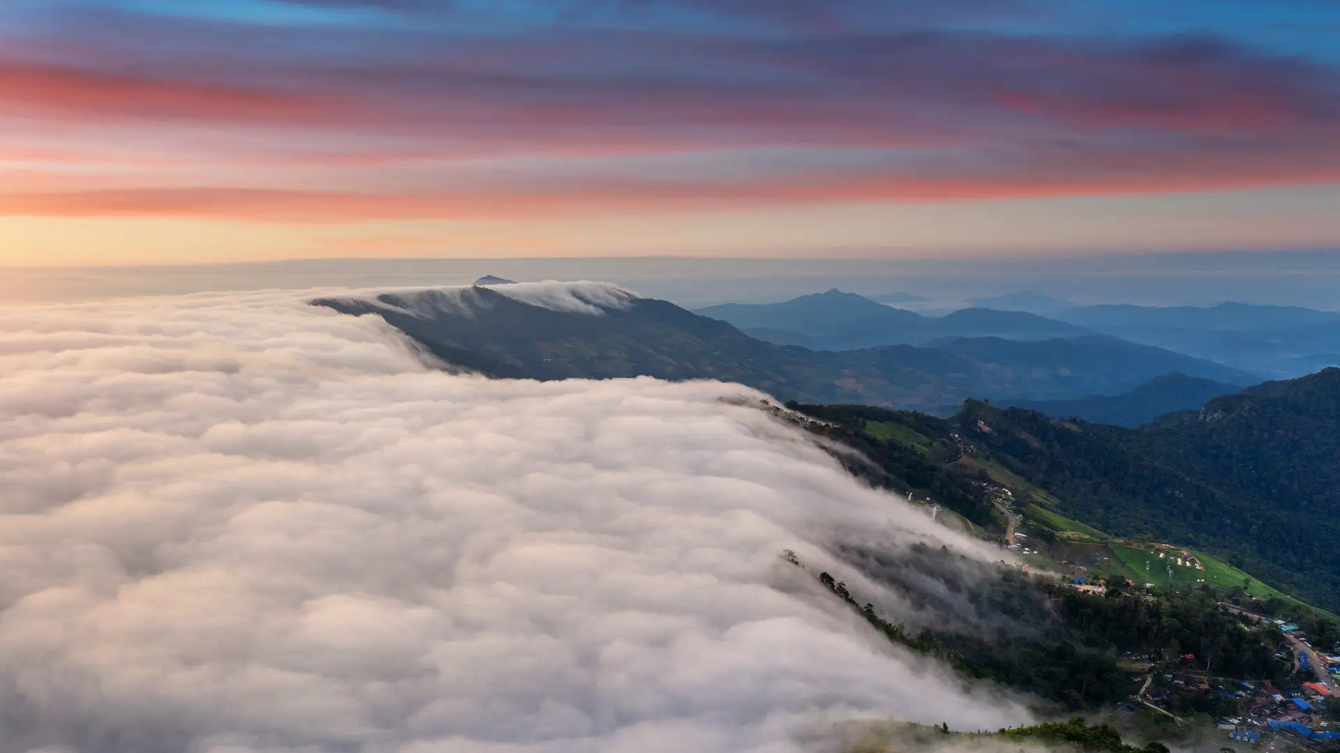 A morning above the cloud line