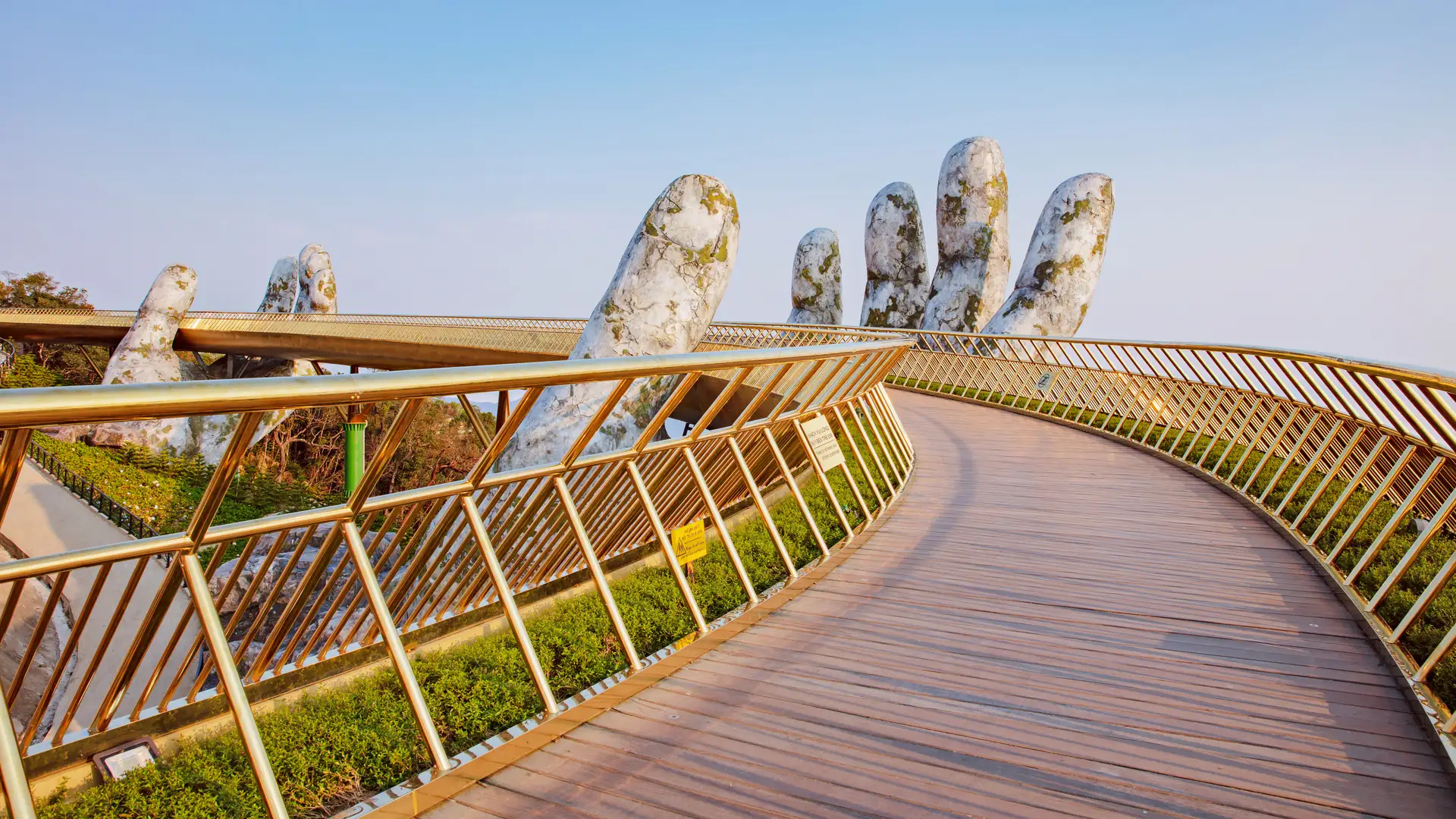 The golden bridge at Ba Na Hills